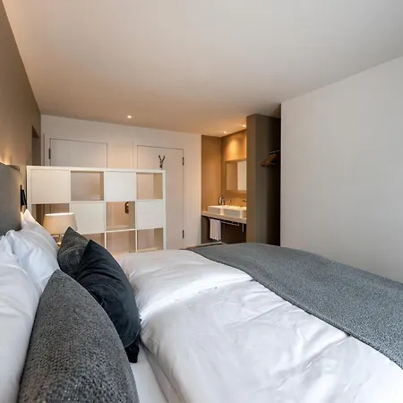 Отель Edelweiss 2*