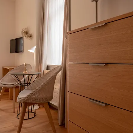 Отель Edelweiss